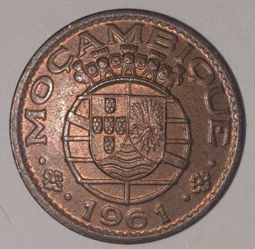 1961 - 20 CENTAVOS COIN - MOZAMBIQUE - (Bronze)